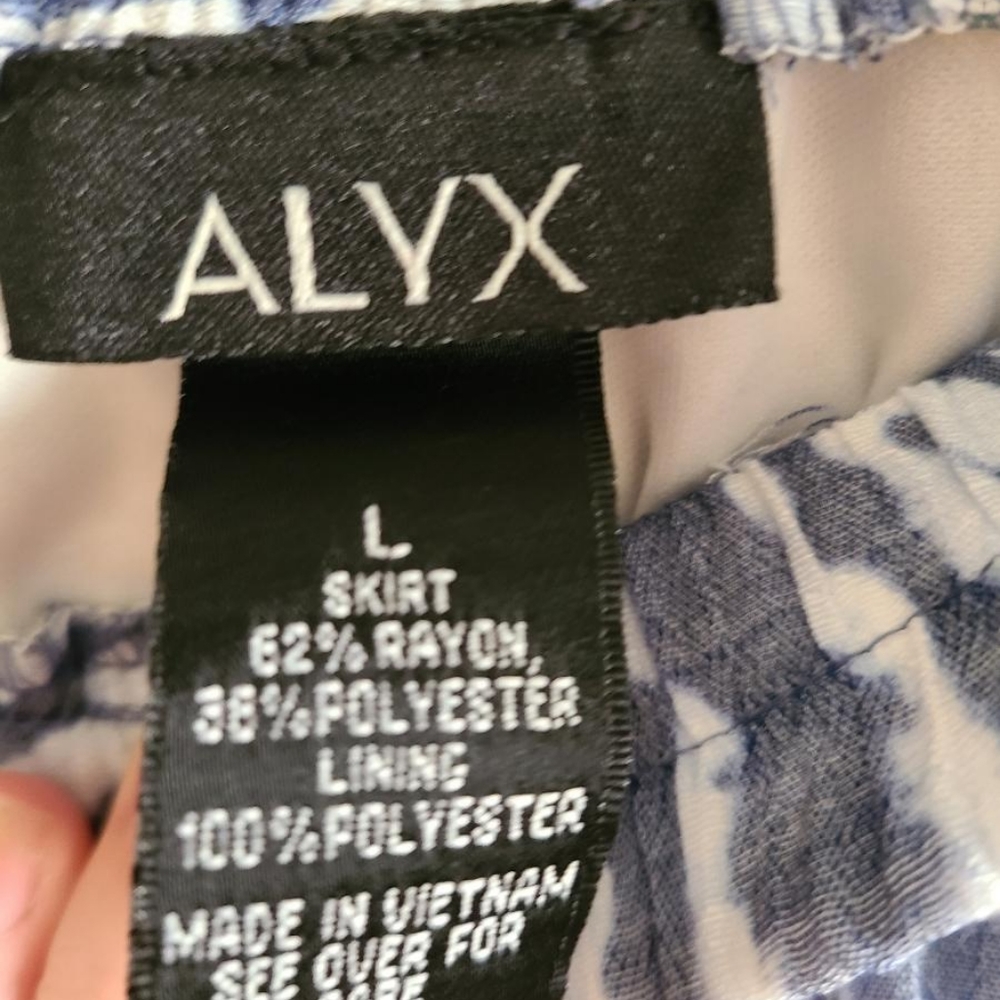 Alyx Flower Skirt Size Large - Picture 4 of 6